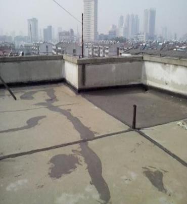安阳市漏水维修 楼顶漏水是什么原因，楼顶漏水维修方法是什么?